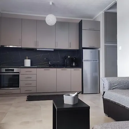 Apartment A & F - Fay's House